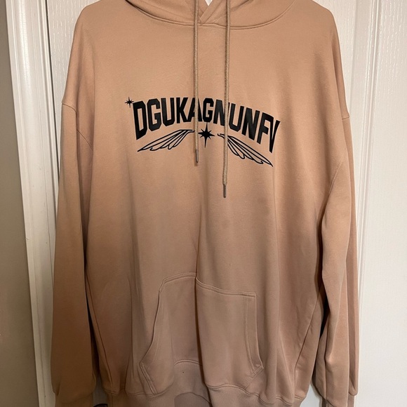 Cream Sweatshirt with Black Graphic Design and Hood - Picture 1 of 4